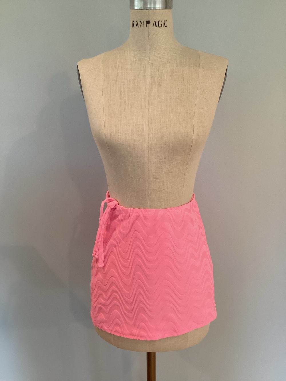 wild fable Neon Pink Textured Wavy Sarong Size X